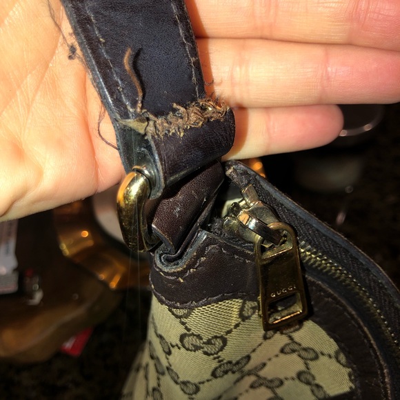 Gucci Zip Tote Shoulder Bag - Picture 3 of 8